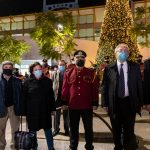  Ο Δήμαρχος Αμαρουσίου φωταγώγησε το Χριστουγεννιάτικο Δέντρο στην πλατεία ΗΣΑΠ